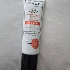 dpHUE Exfoliating Scalp Detox